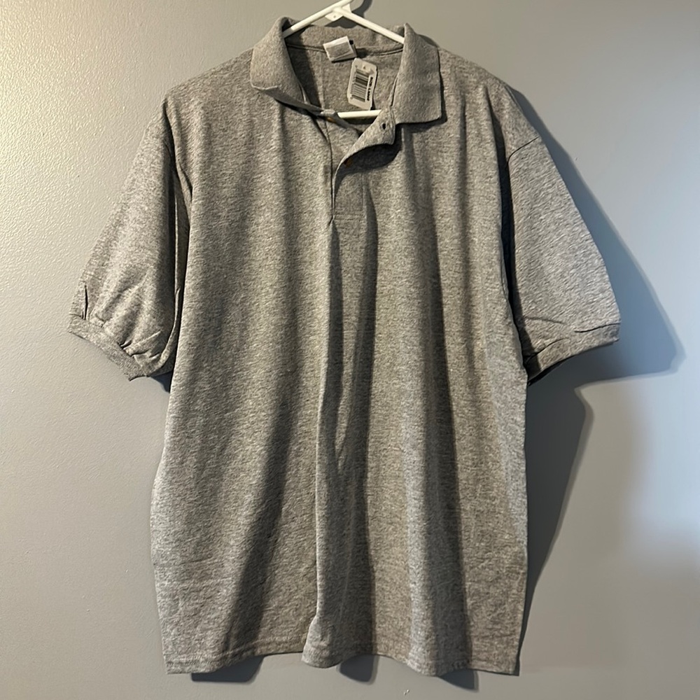 Hanes Men's Large Shirt